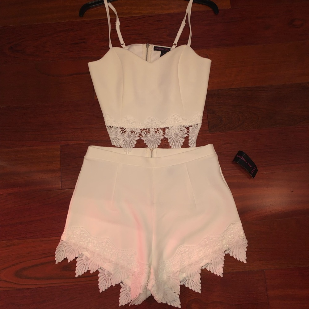 Material Girl from Macy’s Cloud Dancer set M/L NWT